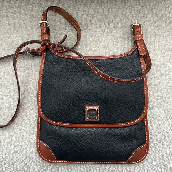 Dooney & Bourke Black Pebbled Leather Crossbody – Excellent Condition - Picture 1 of 6